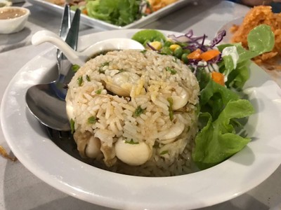 ข้าวคลุกกระเพรา