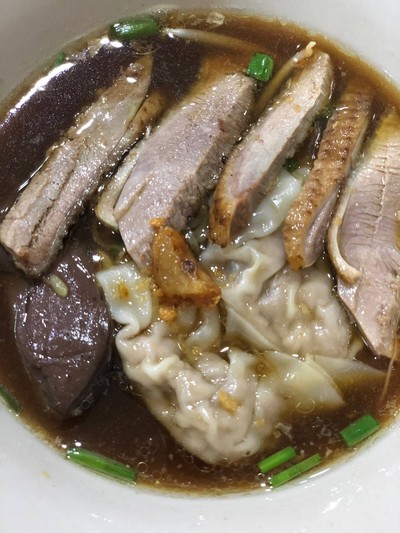 บะหมี่เกี๊ยวน้ำเป็ดพะโล้