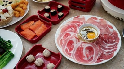 เมนูของร้าน เรือนเพชรสุกี้ ถนนเพชรบุรีตัดใหม่ (New Petchburi Road)