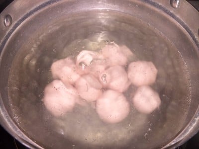 วิธีทำ บัวลอยไข่เต่าไส้เค็ม