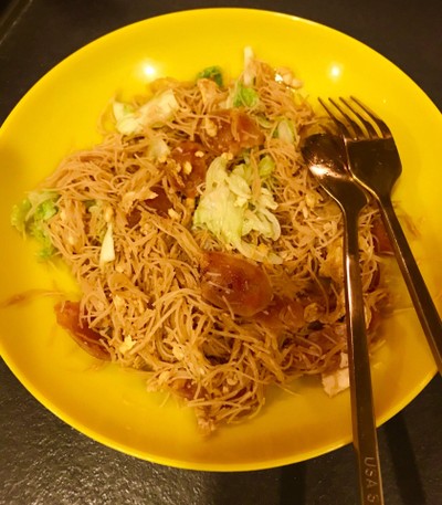 ผัดหมี่กุนเชียง