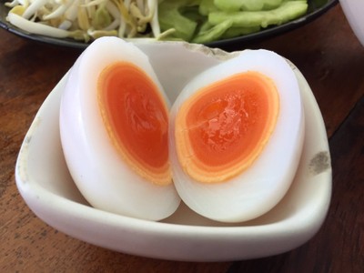 ไข่ยางมะตูม