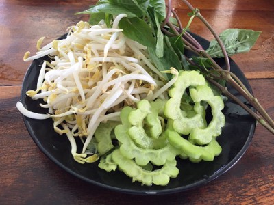 ผักเครื่องเคียง