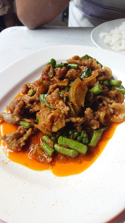 ผัดเผ็ดหมูป่า