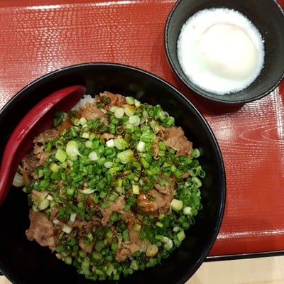 ข้าวหน้าเนื้อไข่ออนเซ็น