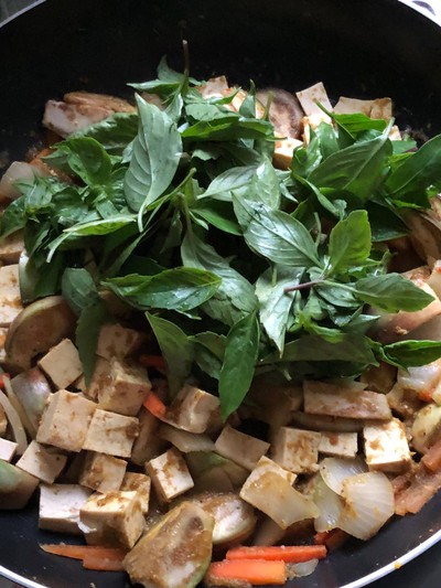 วิธีทำ เขียวหวานแห้งเต้าหู้สูตรไม่ใส่กะทิ