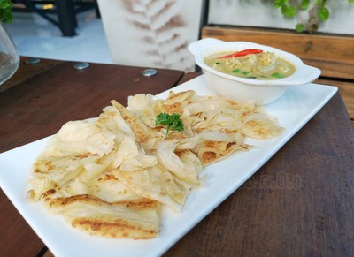 โรตีแกงเขียวหวานไก่แป้งดับเบิ้ลหนานุ่ม