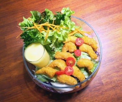 สลัดกุ้งกรอบ