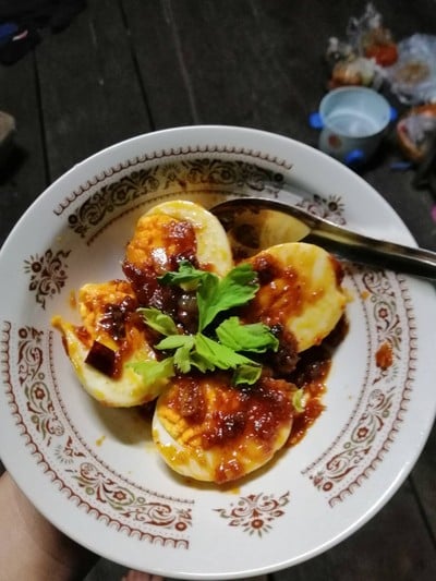 วิธีทำ ผัดไข่ซอสพริกเผา🌶️ วิธีทำ ผัดไข่ซอสพริกเผา🌶️