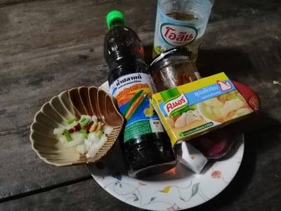 วิธีทำ ผัดไข่ซอสพริกเผา🌶️ วิธีทำ ผัดไข่ซอสพริกเผา🌶️