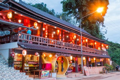 บรรยากาศ บ้านรักไทย แม่ฮ่องสอน