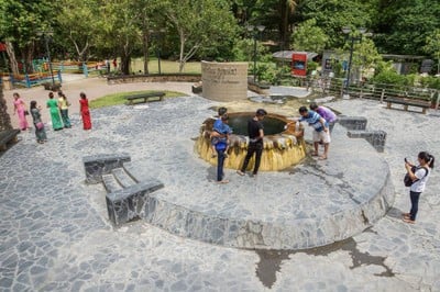 บรรยากาศ บ่อน้ำร้อนรักษะวาริน