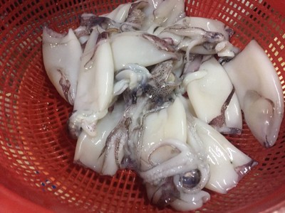 วิธีทำ ปลาหมึกยัดไส้ทะลัก วิธีทำ ปลาหมึกยัดไส้ทะลัก