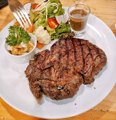 สเต็กเนื้อริบอาย