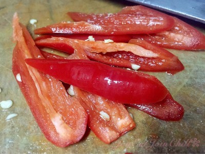 วิธีทำ ขนมจีนแกงเขียวหวานลูกชิ้น