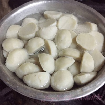 วิธีทำ ขนมจีนแกงเขียวหวานลูกชิ้น