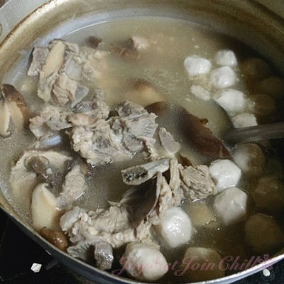 วิธีทำ ต้มเซี่ยงไฮ้กระดูกหมูเล้ง วิธีทำ ต้มเซี่ยงไฮ้กระดูกหมูเล้ง