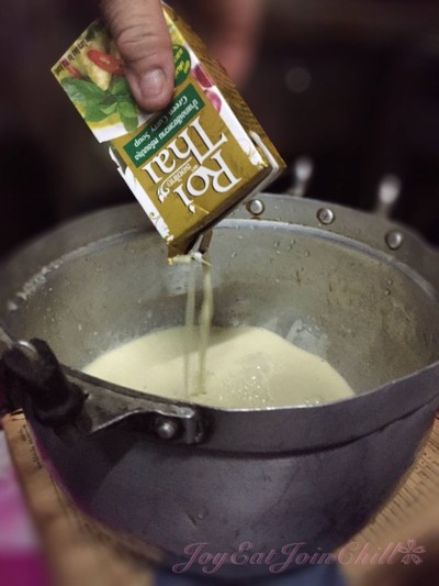 วิธีทำ ขนมจีนแกงเขียวหวานลูกชิ้น