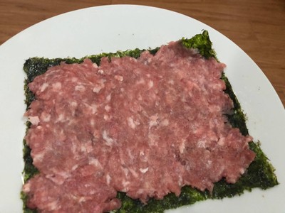 วิธีทำ หมูห่อสาหร่ายรสเผ็ด วิธีทำ หมูห่อสาหร่ายรสเผ็ด