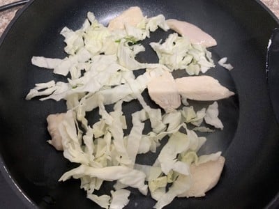 วิธีทำ อกไก่ผัดเขียวหวาน วิธีทำ อกไก่ผัดเขียวหวาน