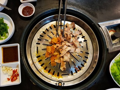 อาหาร หรือ เครื่องดื่ม