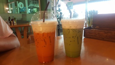 อาหาร หรือ เครื่องดื่ม