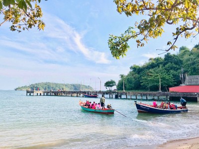 สระว่ายน้ำ/ชายหาด