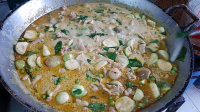 วิธีทำ แกงเขียวหวานหน่อไม้ไก่ วิธีทำ แกงเขียวหวานหน่อไม้ไก่