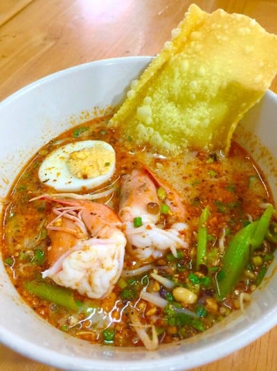 ก๋วยเตี๋ยวต้มยำนมสด