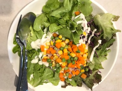 สลัดผักทูน่า