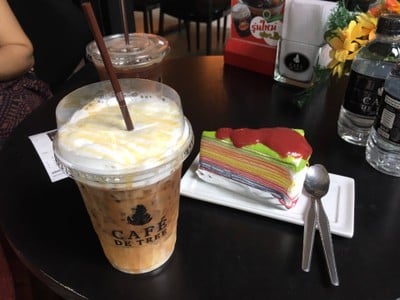 Cafe De Tree