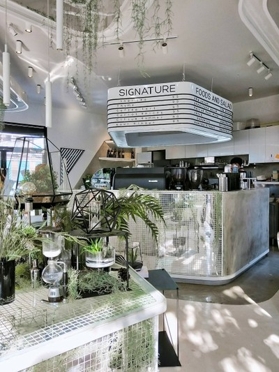 บรรยากาศ Dripoly Cafe ดริปโพลี่ พัทยา