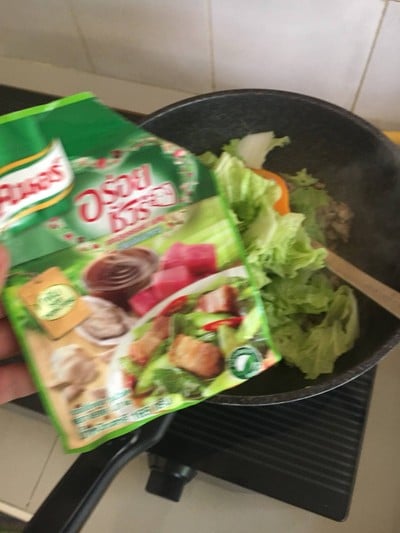 วิธีทำ ผักกาดขาวผัดหมูสับ วิธีทำ ผักกาดขาวผัดหมูสับ
