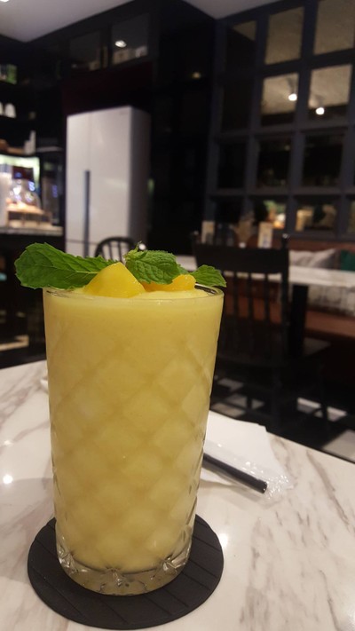 อาหาร หรือ เครื่องดื่ม