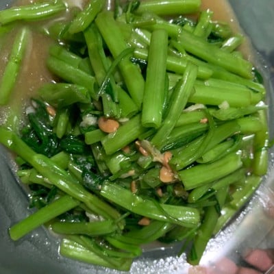 วิธีทำ ผัดผักบุ้งไฟแดง