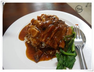 ข้าวหมูแดงหมูกรอบ