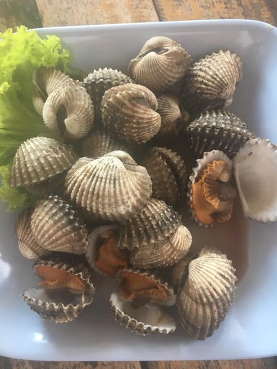 อาหาร หรือ เครื่องดื่ม