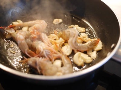 วิธีทำ ผัดถั่วลันเตาใส่กุ้ง วิธีทำ ผัดถั่วลันเตาใส่กุ้ง