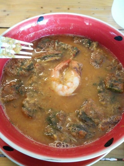 แกงส้มชะอมไข่กุ้ง