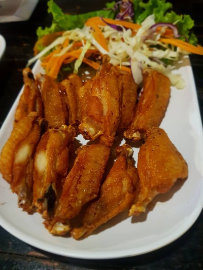 ปีกไก่ทอดน้ำปลา