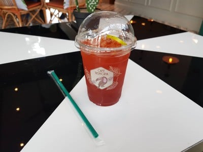 หอยลายอบเนยกระเทียมกับขนมปังกระเทียม