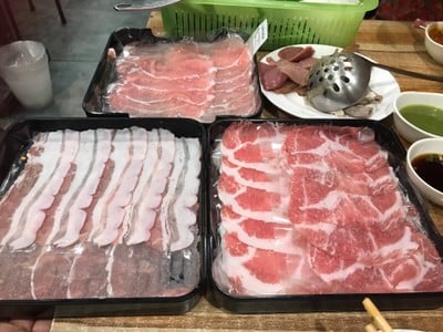 หมูสองชั้น "หมูจุ่ม" ทิพย์เนตร