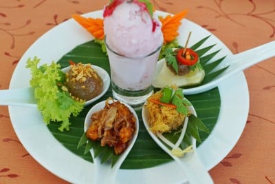 ร้านอาหารบ้านหมอมี (BaanMohmee Cuisine) ร้านอาหารบ้านหมอมี (BaanMohmee Cuisine)