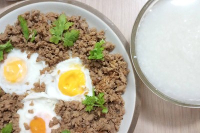 วิธีทำ หมูซีอิ๊วล้อมดาว 🍳 วิธีทำ หมูซีอิ๊วล้อมดาว 🍳