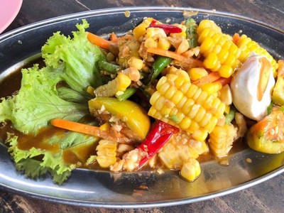 ตำข้าวโพดไข่เค็ม