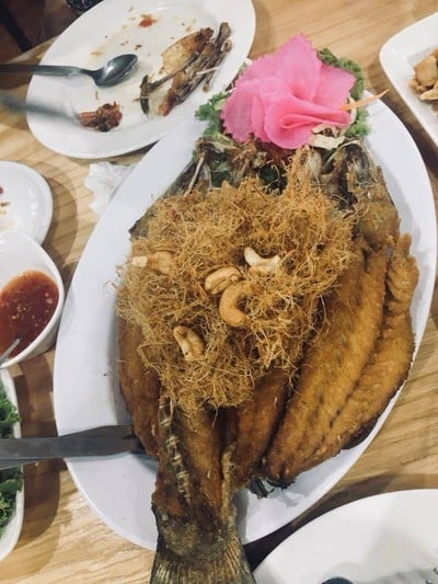 อาหาร หรือ เครื่องดื่ม