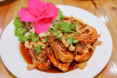 อาหาร หรือ เครื่องดื่ม