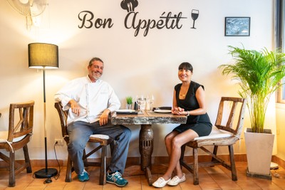 Mr. Olivier / คุณสาว