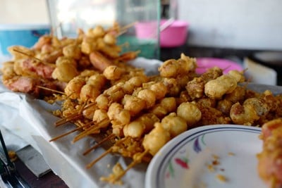 เมนูของร้าน ลูกชิ้นทอดเจ๊เบญ