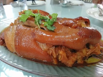 ขาหมู คากิ